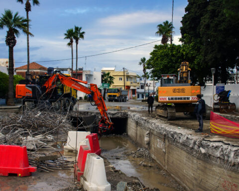 6cae52306f3bf60a99d848b464cd31eb L