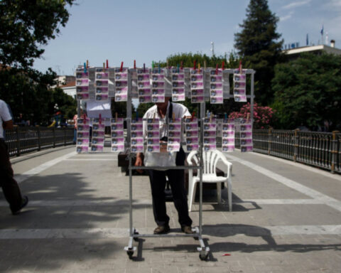 6ceb15bf279ec61e3d9286e00b685880 L