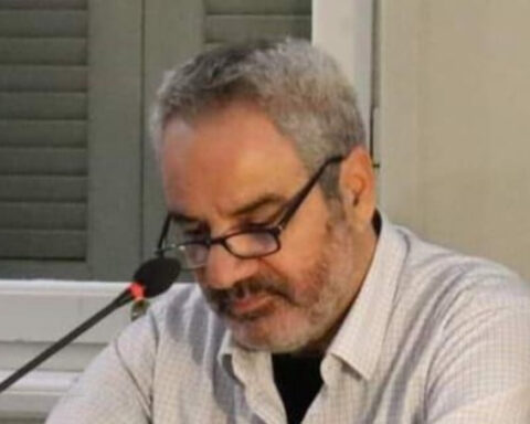 6de4ec13ae1ab5db95275a0588103c53 L