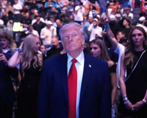 6e61912f95f3835b6f8aed8def1cae6f L