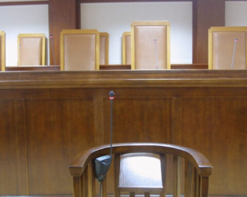 6ed484754ffd1213cfa84740c427a910 L