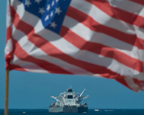 77d2702aa0425c70567c647cec995253 L