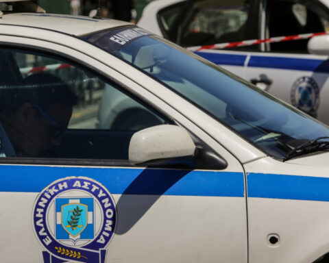 8323ece8a6b29718b0414587475e3b38 L