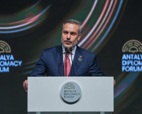 85e54bf49c81110ad95c0542b0da6509 L