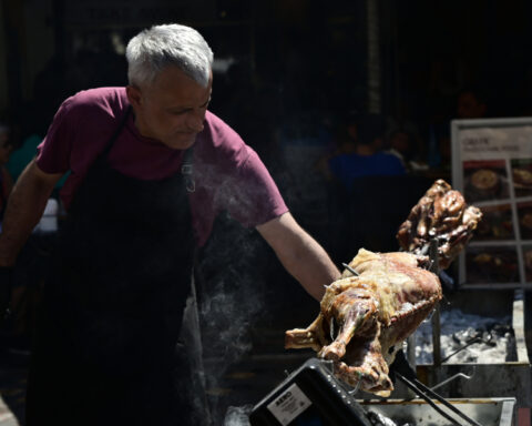 8c88a76e49d4d3e6a5162b101261e44e L