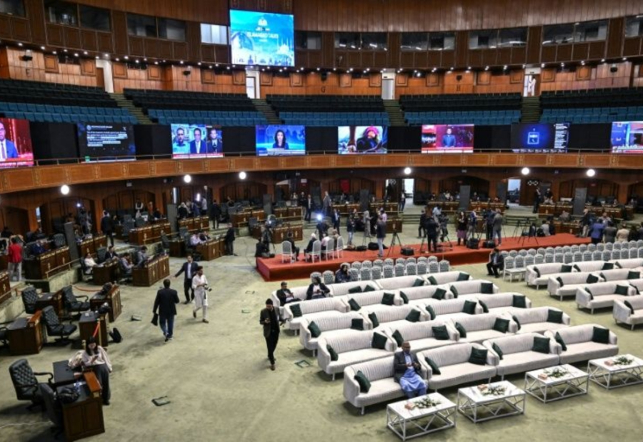 8ce09a8bdc279af061967a0c09628e82 L