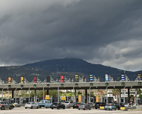 9145d278d6871c633bf8283cdd25cbe2 L