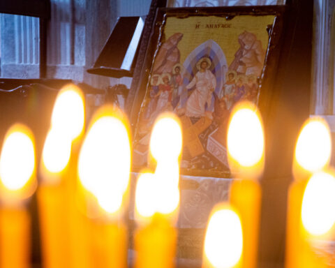 915d5909eac5e712b5d6c0e0b67e5069 L