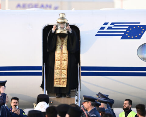 98f93368f265cd57c5f510198dc19ba8 L