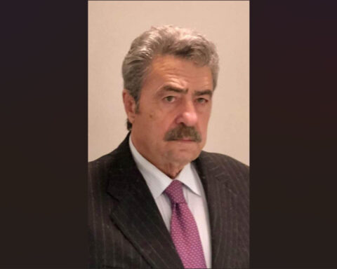 9eddeca3750eaeba7ab3b52e40ea4371 L