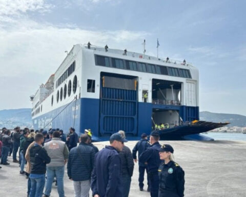 a6db0903d5e897821e8135347d249d00 L