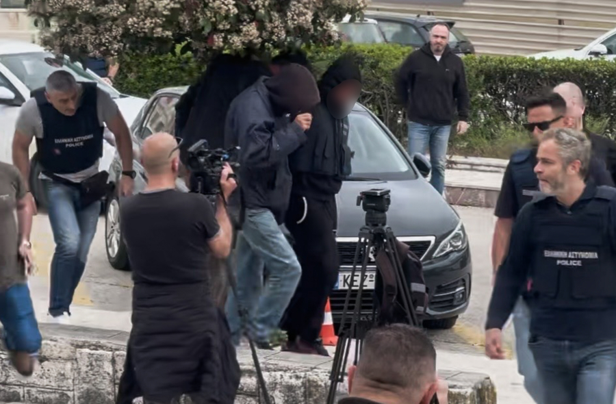 ab1f41f7433aca25bd73e6deb189e193 L