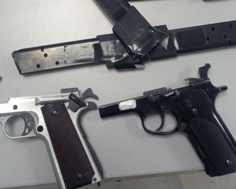 ae77124647a46250d83a8369a05411a8 L