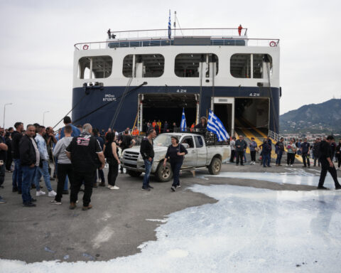 b0fea1382d991d87e540e003b9fe1102 L