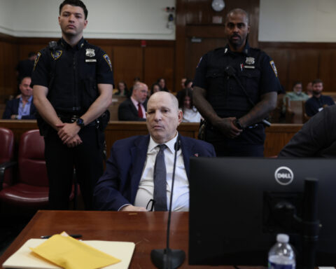 b657fa30d4217e4a1a2681088b5e6ed9 L