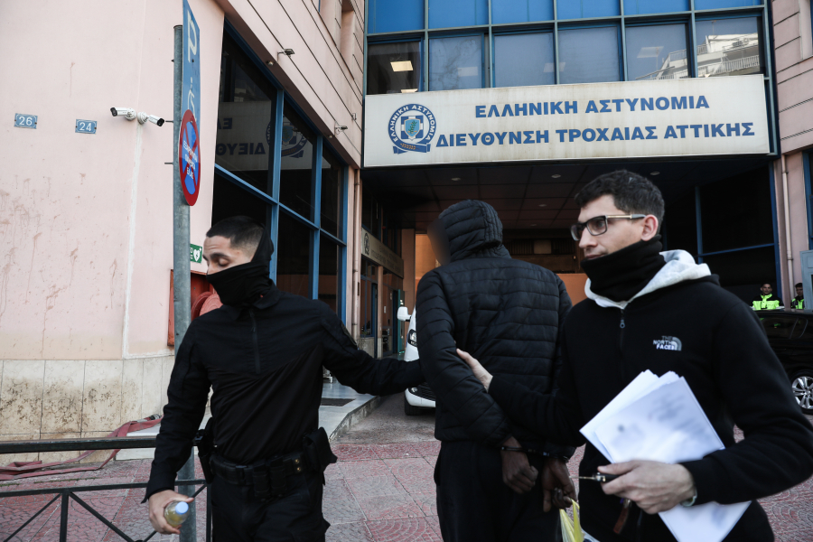 b738a87bd0678b1b2ecfdcb0aa576c68 L