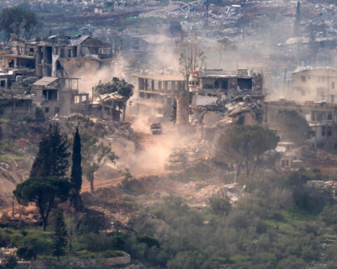 b88eb33856d1d4fdfdd80ee980d6732d L