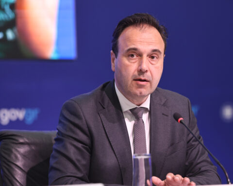 b98b9e30406759a55ed942c1a7a559b5 L