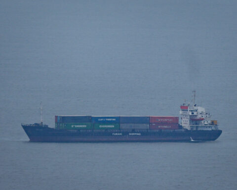 c4a4fb0b537ebdb64f0fedefd1c073c6 L