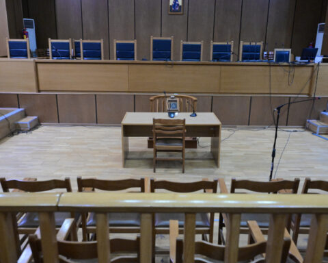 c7a95fc7e1bdd0e63de13b6539d97692 L