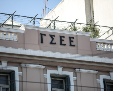 c7aab0dec2720b84e9eb4b98e4f6f0bd L