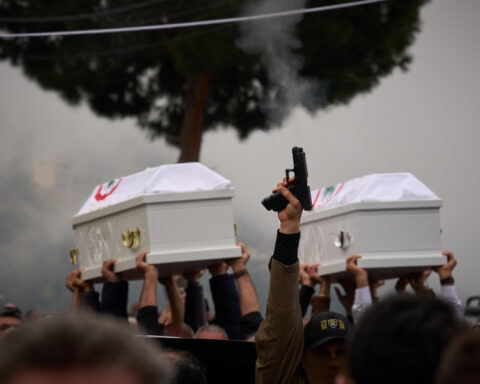 c89104cddd080a89d8b699e0b09dd38e L 1