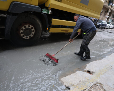 c9f0c01bf6f1b7f484c3ce2e498cf26e L