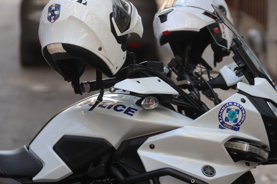 d05fe166bb6eb8d57565d3d1609f18b2 L