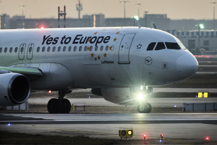 d3ef8222facfaaeb2172141ee2e4e883 L