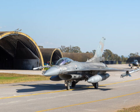 d966d3aa6b85584008ca88552f555823 L