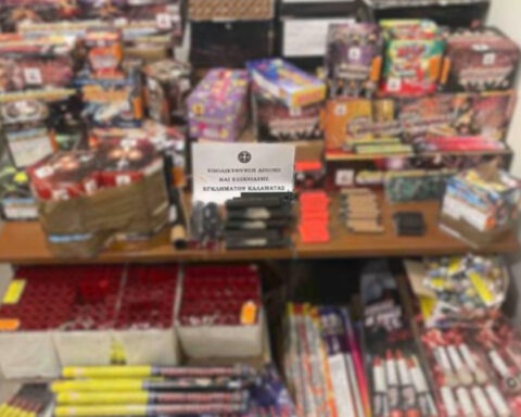 de4cc4b0bdedf31f97db439f41e14024 L