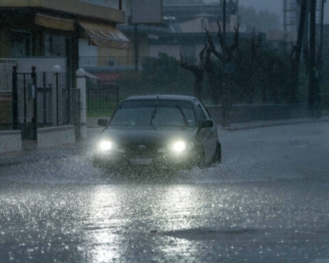 e4cb852dbd61b9c76c3cddf4622bf27d L