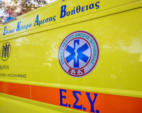 e92ab41e08ad049a1b1ff2a6f2282649 L