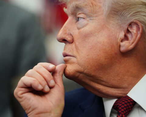 edc027f8812b9a186fdb8eff6ac66f7e L