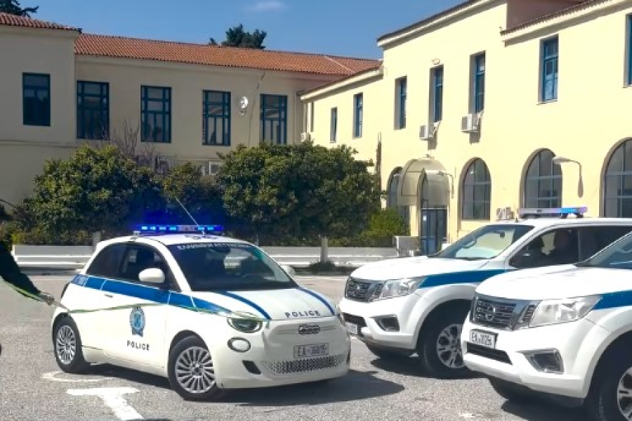 eef6ad0bcf90f9b2b204ffc764cc00e1 L