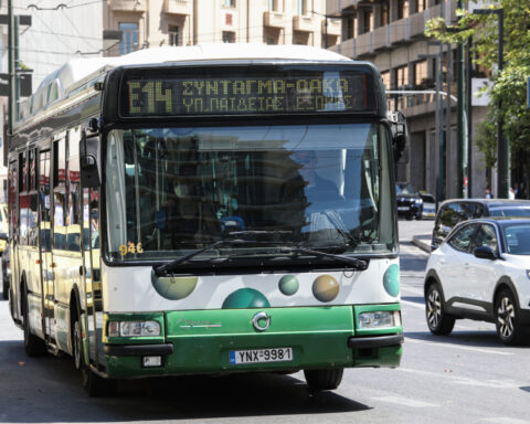 eff8f2c74e40c6f2f810711e7968950d L