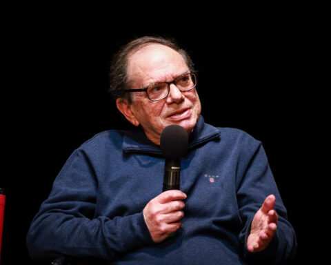 f057142552661b8d2555e82c5a86cad1 L