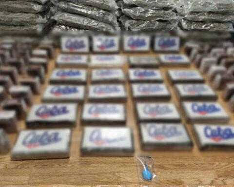 f24a71fb21ecf9c6d55d8b54e8ebe0f2 L