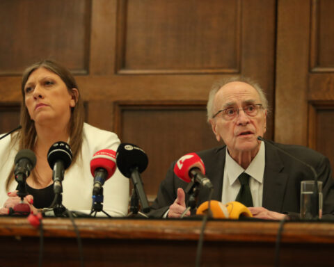 f6fb3d73104ad1a150605c8414aa1882 L