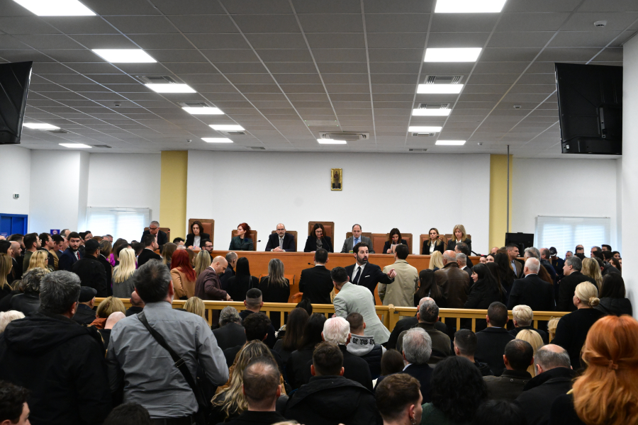 f77a2eb8035795a27330301a0ee253b0 L