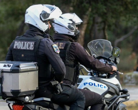 fd2c80740839b7f16cb9b16e55bf9cf9 L