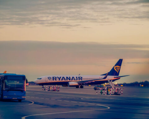 4b771e1d9045f2bae390747597a28da7 L