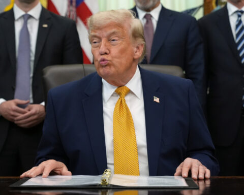 70e233c92fd815e2452440c780f0f992 L