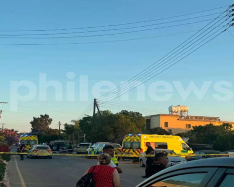 a8210fe3a42975703d1d6cc117498488 L