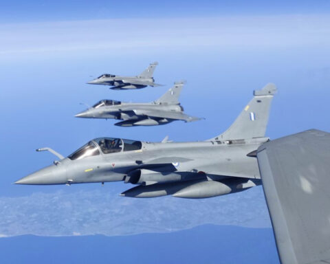 b606f3922759811cddec635692fa1c20 L
