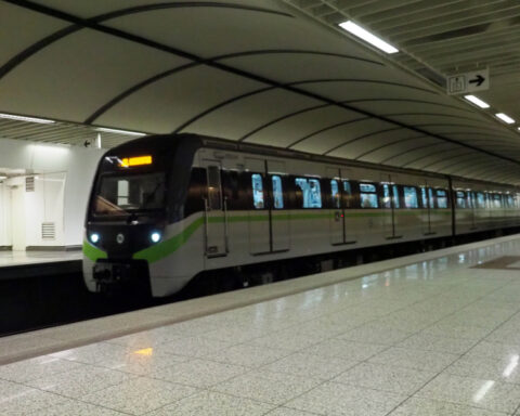 3b656262a1843198dd70896cf995ff26 L