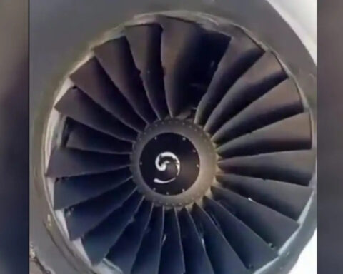 6e46e63710c028e11ee522ff4fc74589 L