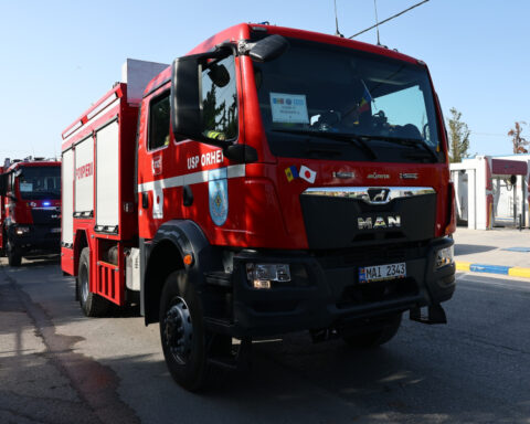 ac11e46aa48443cb535b4e0666979648 L